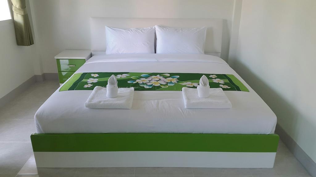 Aranya Resort Chumpon Extérieur photo