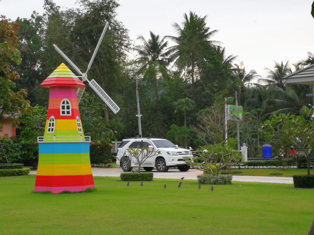Aranya Resort Chumpon Extérieur photo